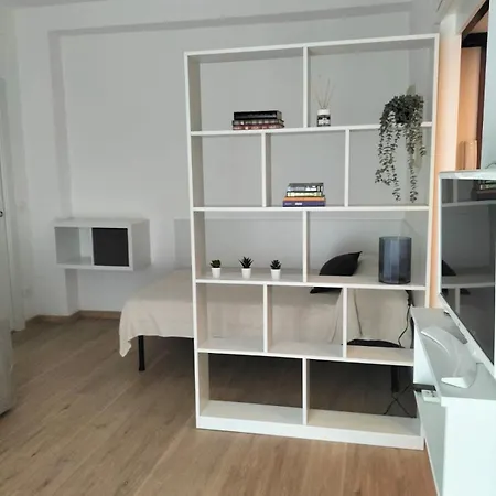 Pala Santagiulia Studio, 7 Min To Metro, Close To Linate, Gucci, Fabrique Апартаменты *